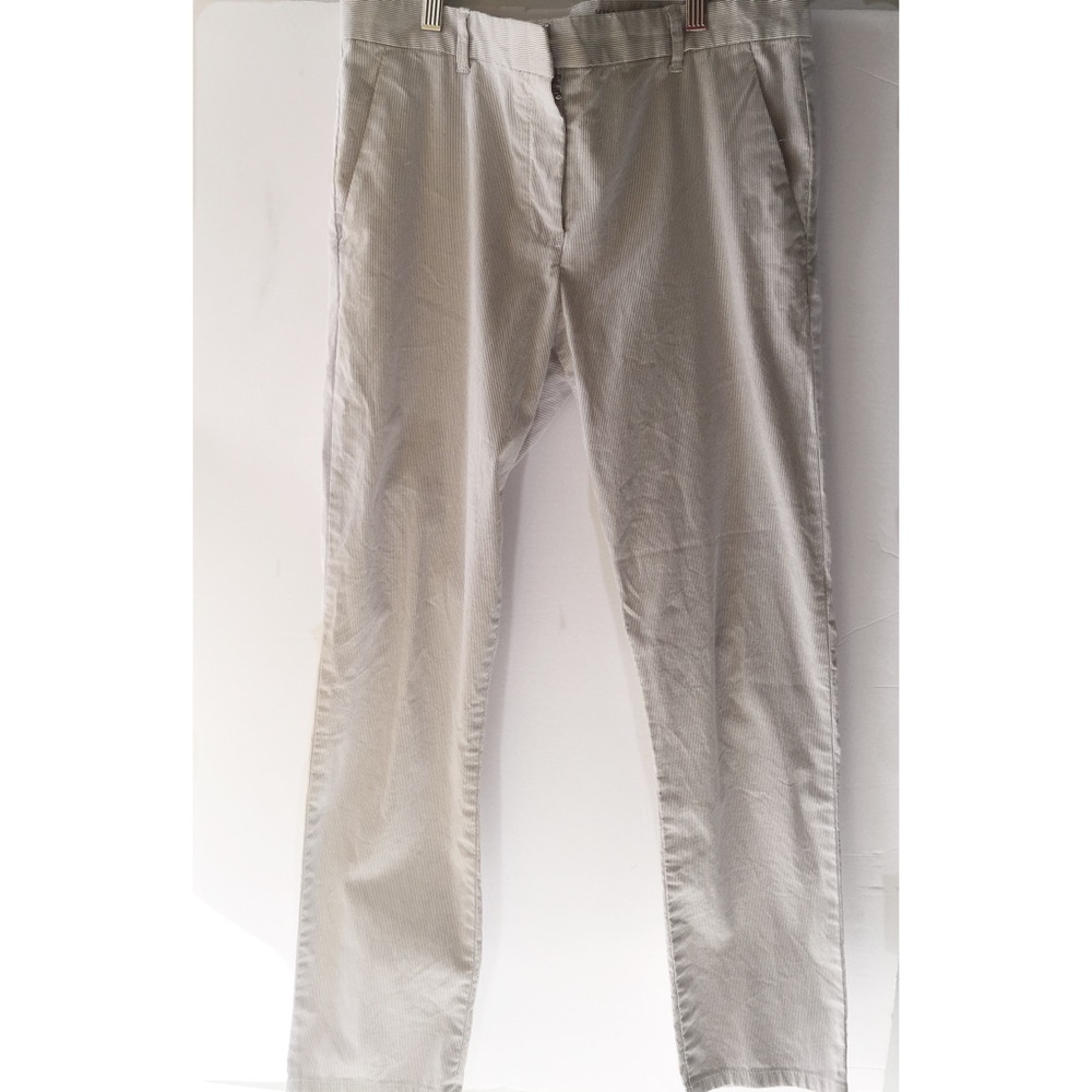 GAP Gray and White Ankle Cropped Pants